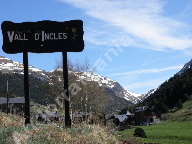 La vallée d'Inclès en Andorre : L'entrée de la vallée.