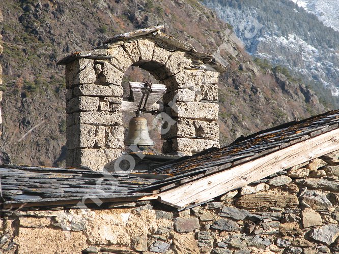 Le clocher de l'Eglise Sant Martí de la Cortinada (Ordino Andorre)